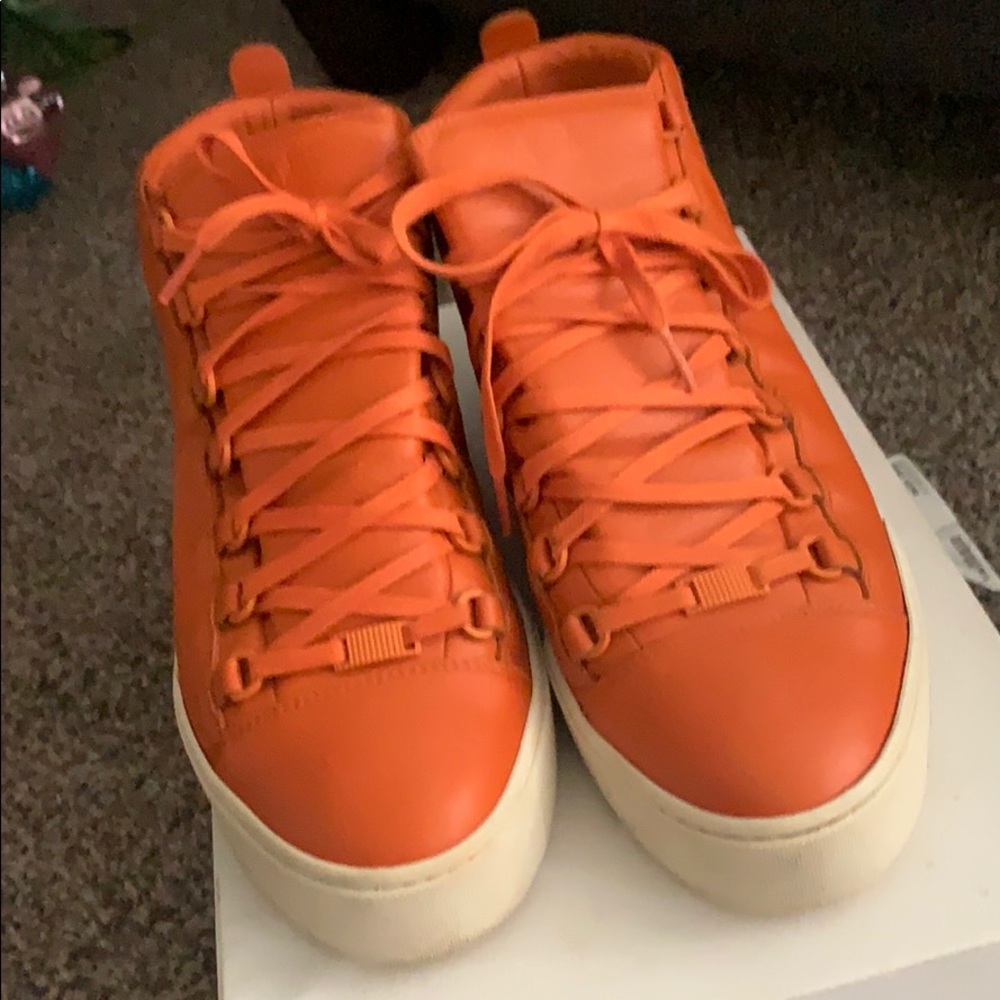 Balenciaga High tip arena sneakers